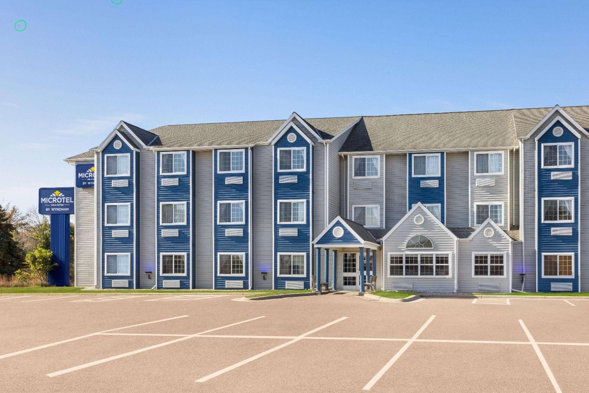 Microtel Inn & Suites By Wyndham New Ulm Екстериор снимка