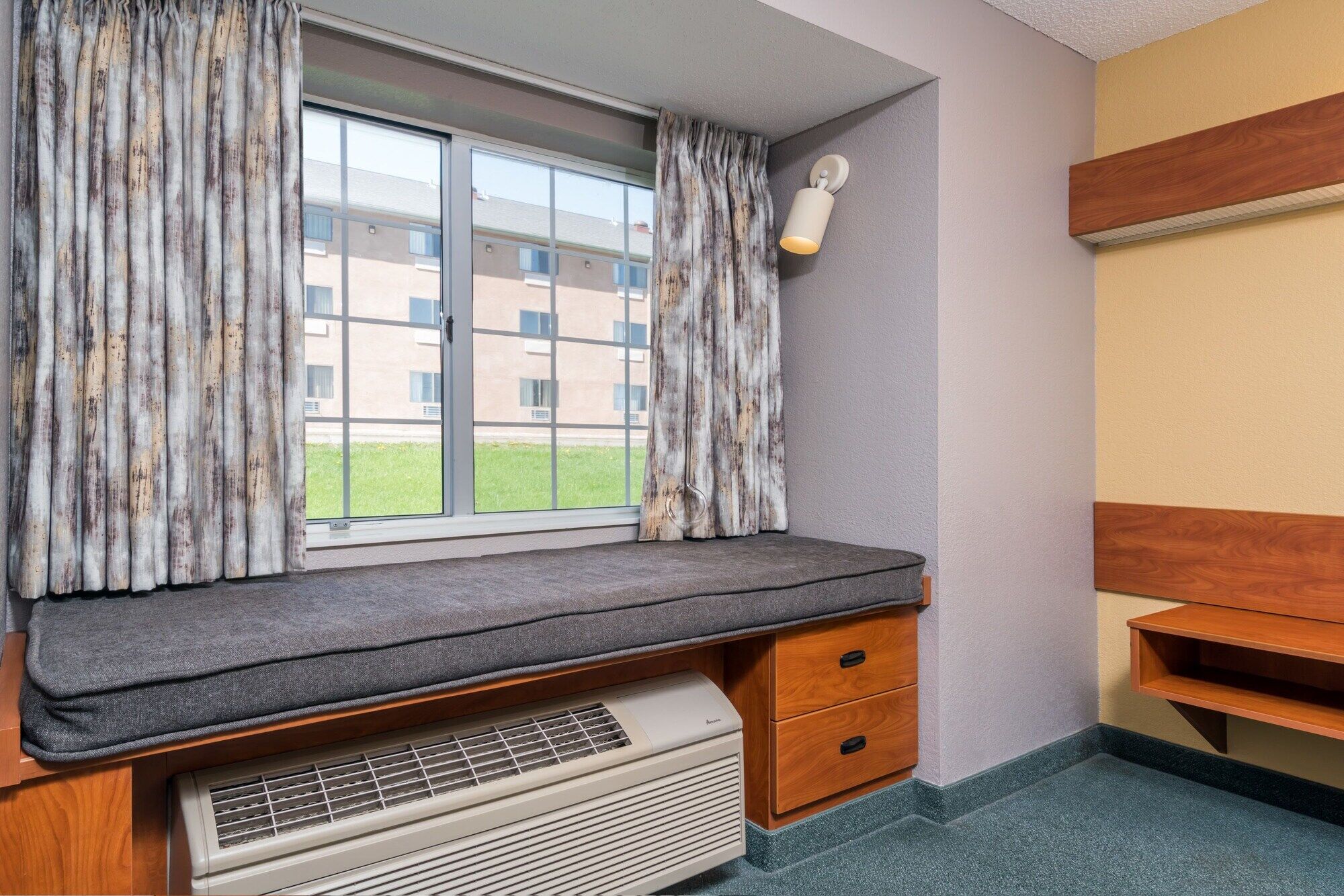 Microtel Inn & Suites By Wyndham New Ulm Екстериор снимка